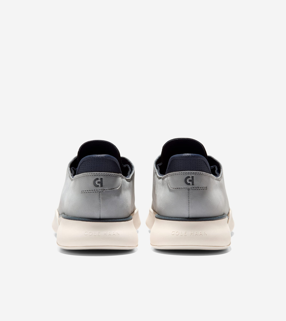 C43258:HARBOR MIST NUBUCK / NAVY BLAZER / IVORY